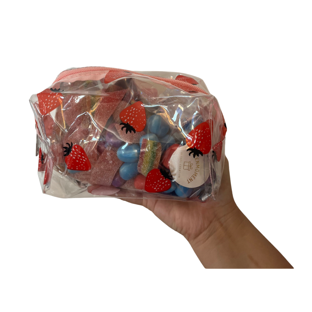 Necessaire kleine Erdbeeren gefüllt mit einer 500gr Mistery Tüte